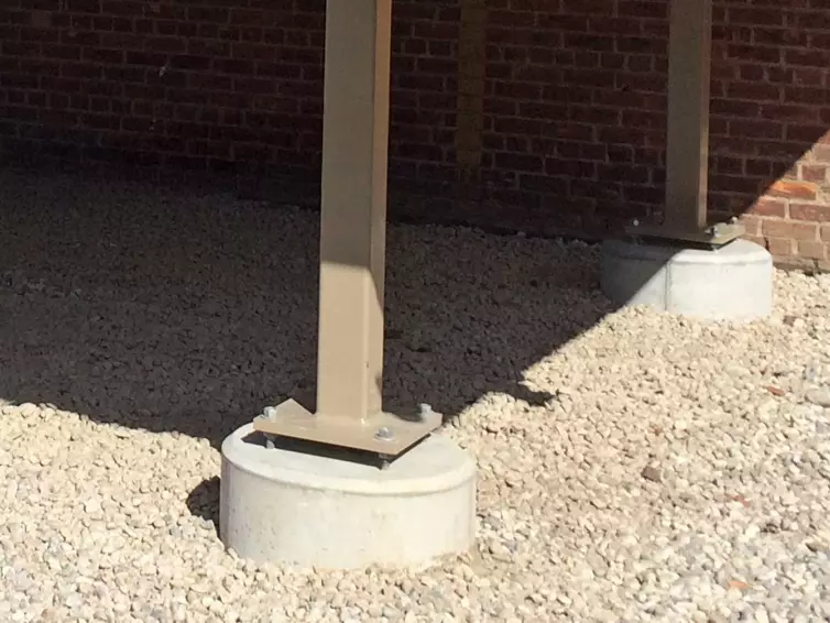 Pole Base smooth round foundation.